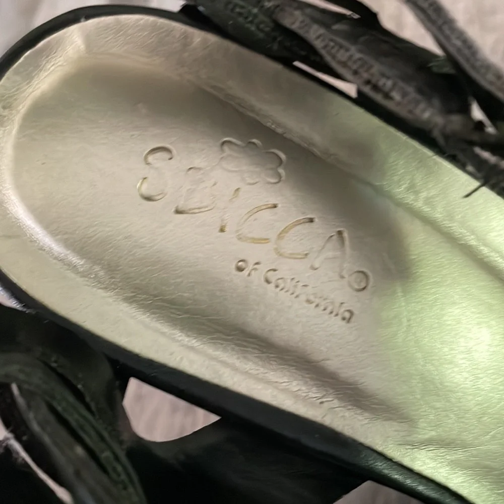 Sbicca black gold